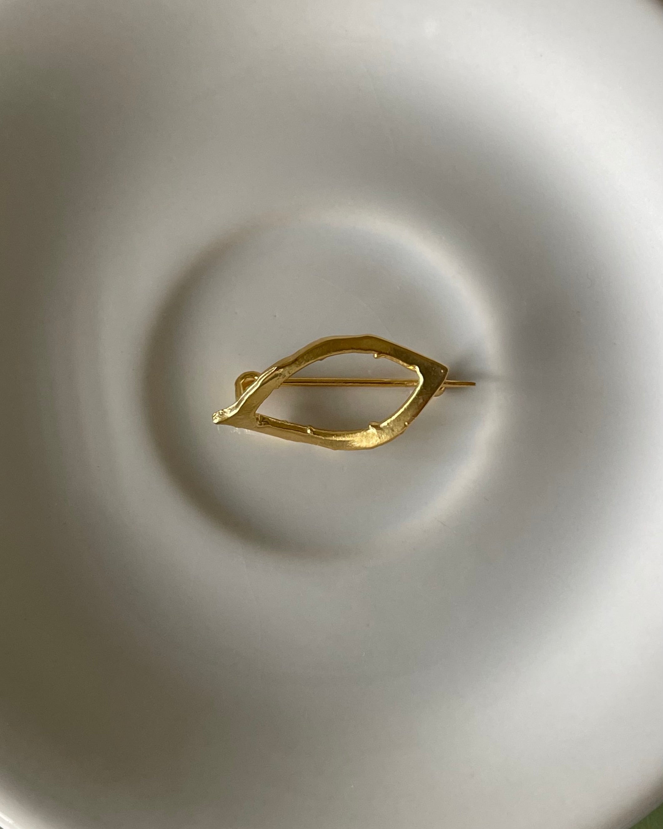 The Evergreen Laurel Brooch